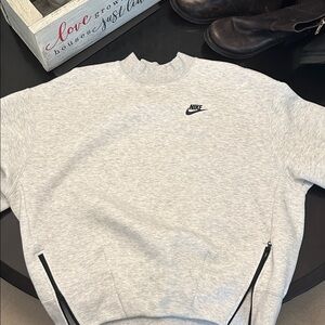 Nike Men's Light Gray Crewneck Sweater